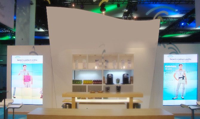 Stand Novartis con due video wall touch MicroTiles